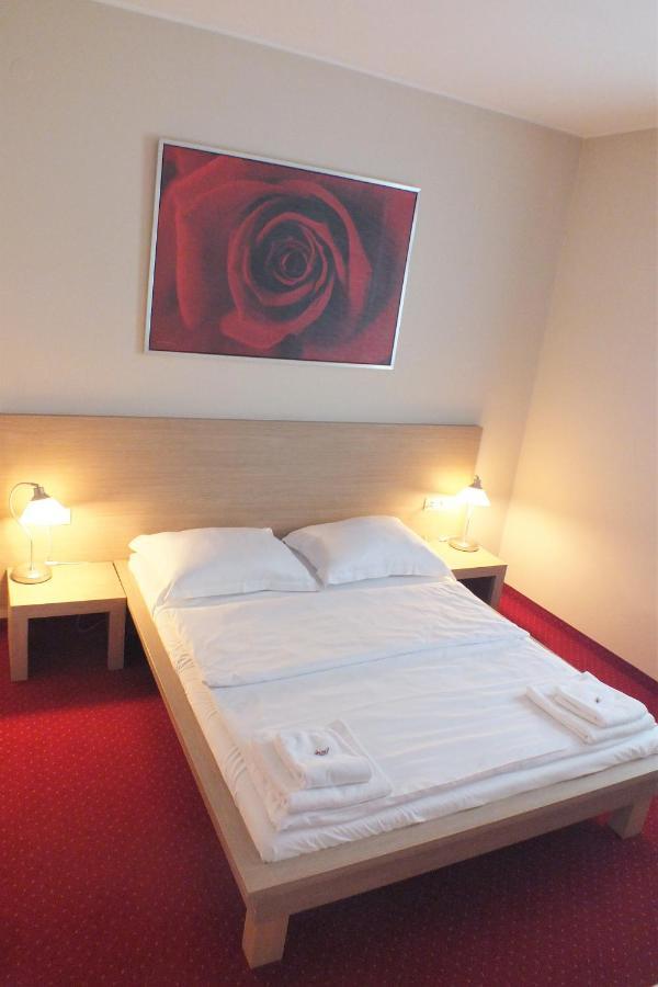 Motel Subaru Varsovia Exterior foto