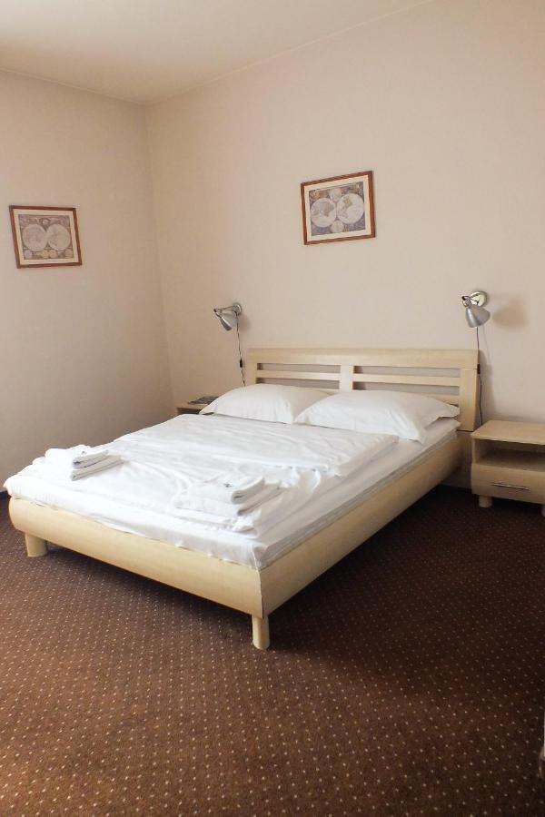 Motel Subaru Varsovia Exterior foto