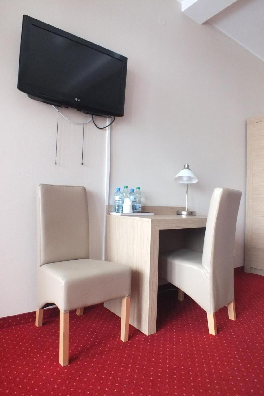 Motel Subaru Varsovia Exterior foto