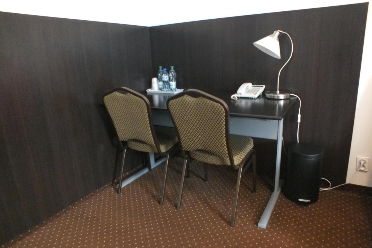 Motel Subaru Varsovia Exterior foto